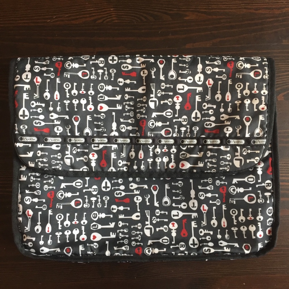LeSport Sac- Laptop Bag.  Cute Key Design